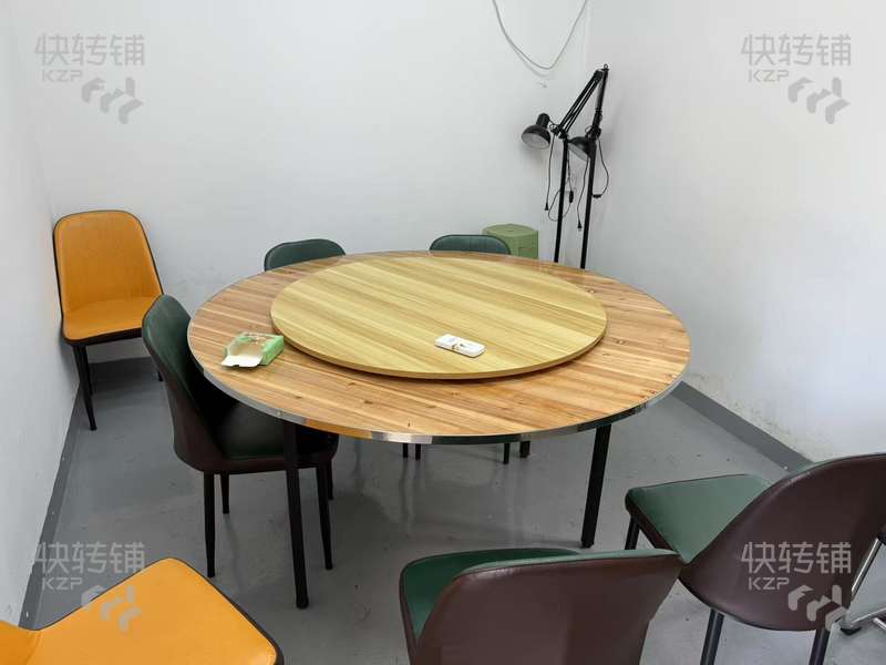 鳳崗鎮華僑中學旁泰國餐廳轉讓【獨棟2層小院、異域風情裝修、近商業步行街、財富新地】