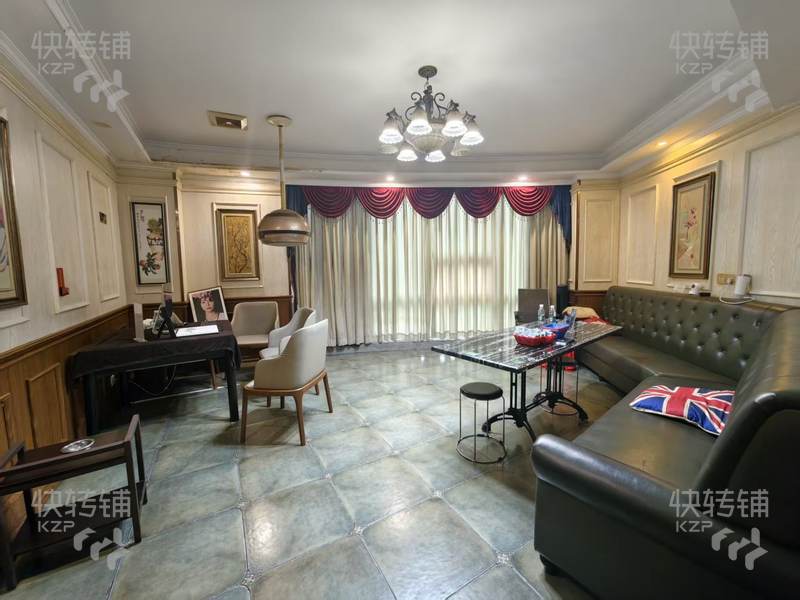 石排鎮埔心村蓮湖路碧水云天住宅小區西餐廳轉讓【路口轉角位置，獨棟商鋪，上下兩層，門口停車場，人口密集】