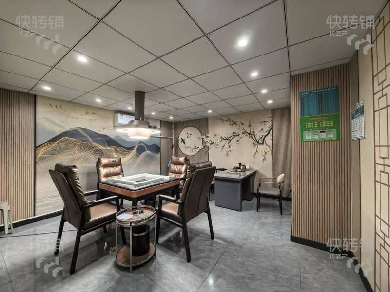 東城新世紀(jì)星城自助棋牌室轉(zhuǎn)讓【大型小區(qū)樓下，十萬住戶商圈，靠近十字路口，停車方便】