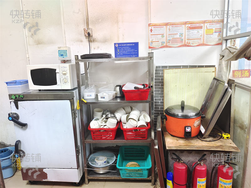 石龍‘松山湖中心醫(yī)院’餐飲店轉(zhuǎn)讓【6年老店、生意火爆、在穩(wěn)定盈利的、醫(yī)院后門、每天飯店人氣旺、合適各種餐飲項目】