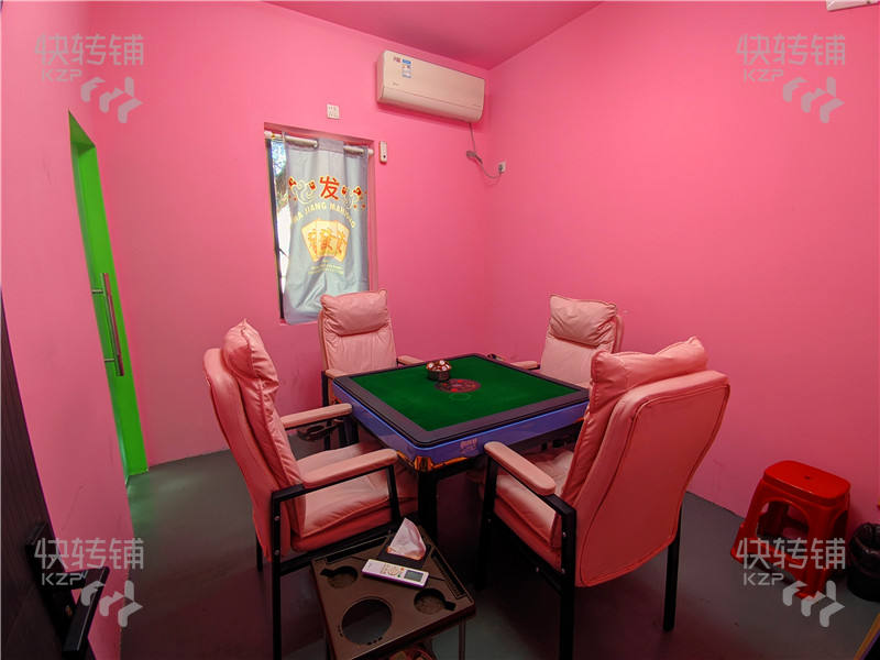 深圳沙井奶茶店轉(zhuǎn)讓【轉(zhuǎn)角位、獨棟、城中村住宅區(qū)入口、對面是幼兒園旁邊是高中】