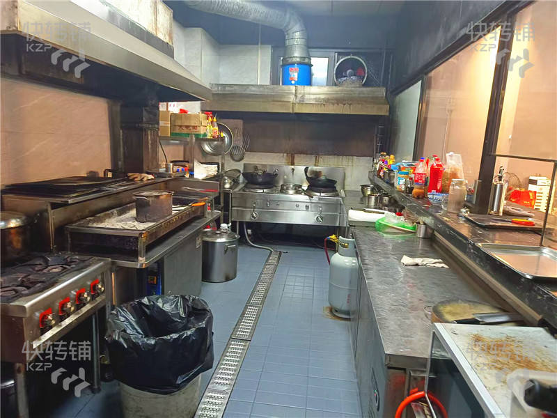 虎門‘北柵東坊‘夜宵燒烤店轉讓，可外擺十幾桌【經營長達5年老店、近碧桂園、住宅樓密集、交通主干道】