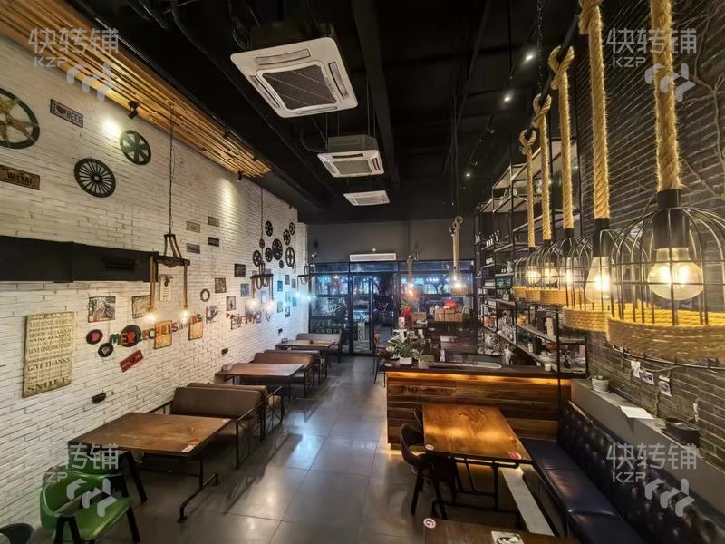 寮步‘萬潤廣場’附近披薩店轉讓【5年老店，固定客戶多、近商場人流、住宅小區密集】