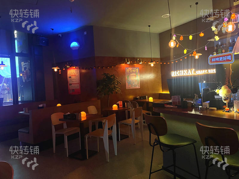 松山湖濱湖萬科里‘小酒館’轉讓/合適各種餐飲【可單租白天場，旁邊酒店、濱湖廣場、住宅小區、寫字樓圍繞、客流量大、附近競爭小】
