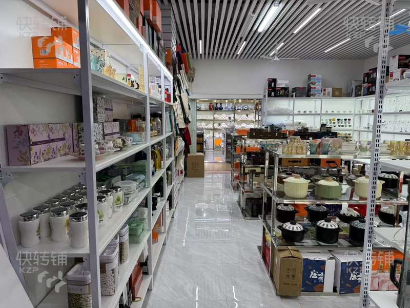 萬江千昱發義烏小商品商貿城日用百貨店轉讓【旁邊圣佰利國際酒店，商圈成熟、客運站、購物廣場】可空轉