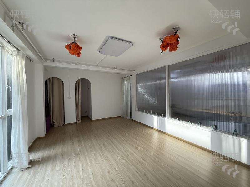 樟木頭莞樟路湘塑城瑜伽館轉讓【周邊多個小區住宅、塑膠城，商貿城，人流量大】