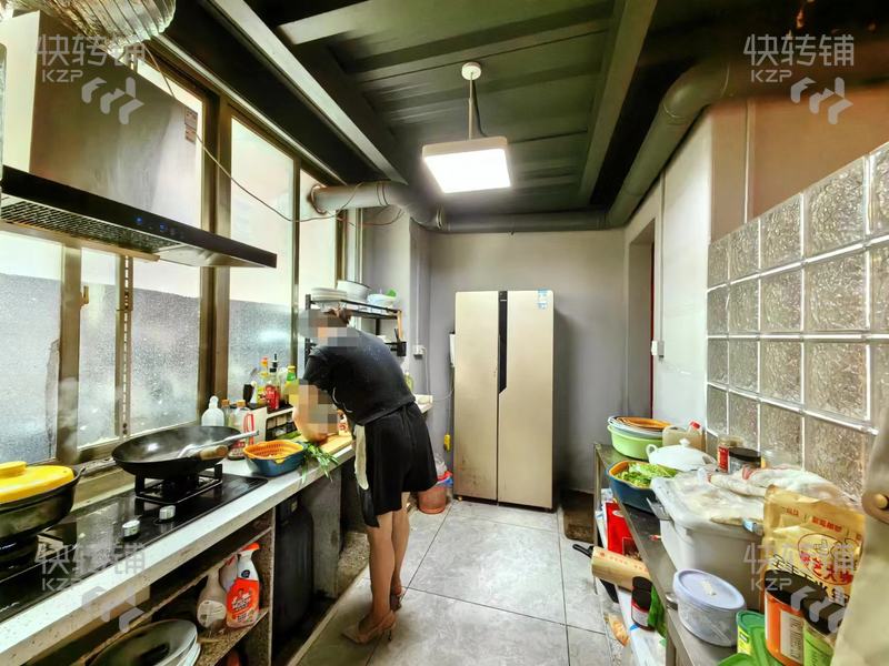 厚街餐飲店轉讓或者招租【近十字路口，溪頭廣場別墅區，周邊公寓出租房多，工業園，人流旺】