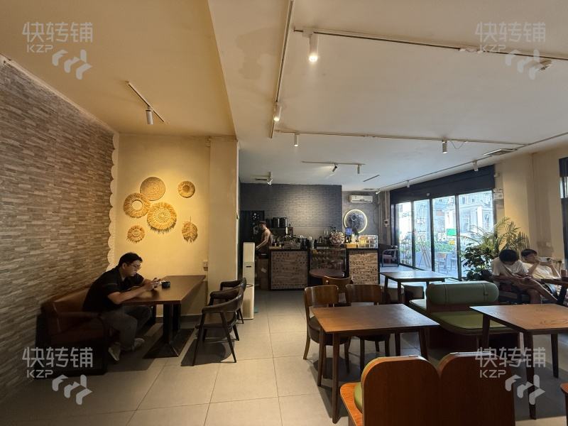 厚街涌口光輝北路‘冷飲店’轉讓【旁邊有市場門口、村口位置、人流量大、周邊住宅密集】