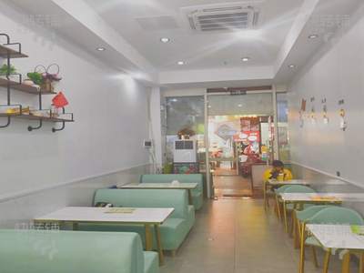 南城‘蜂匯廣場’甜品奶茶店轉(zhuǎn)讓【出入路口處、周邊商圈成熟、人流量大，消費高】