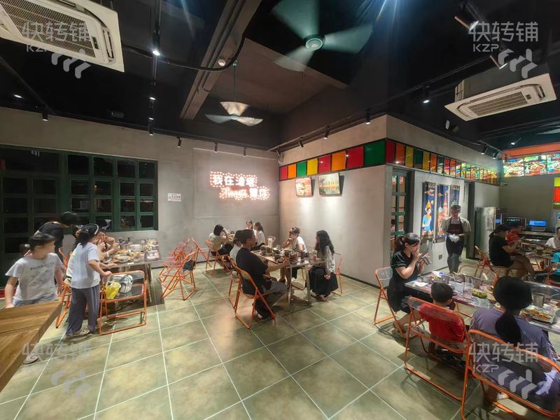 莞城‘工農8號’泰國菜餐飲店轉讓【創意園門口、百萬投資、美食酒吧清吧一條街、旁邊高端小區】