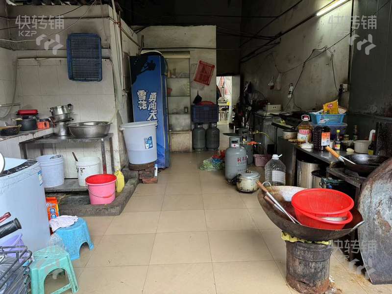 厚街寶塘重慶面館轉讓【多個大型公寓住宅、工業園區圍繞，附近消費集中，月營業額5萬+，9年老店】