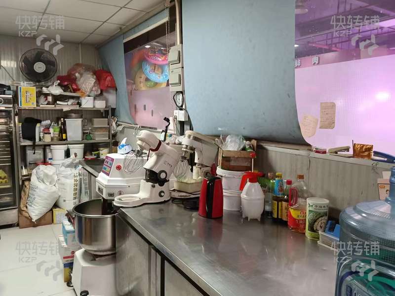 寮步‘繆邊綜合市場門口’烘焙店轉(zhuǎn)讓【市場出入口店，招牌醒目，人流量大，也可空鋪，合適各種項(xiàng)目】