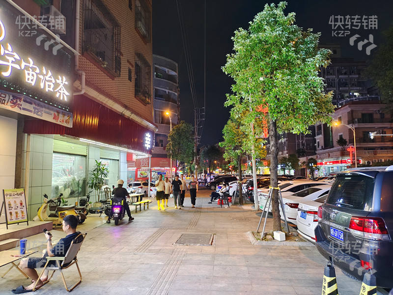寮步凫山饮品店转让（工厂门口边， 上下班人流量大，宵夜一条街，住宅公寓多）