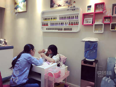 坪山新区坪山商业街服装店转让