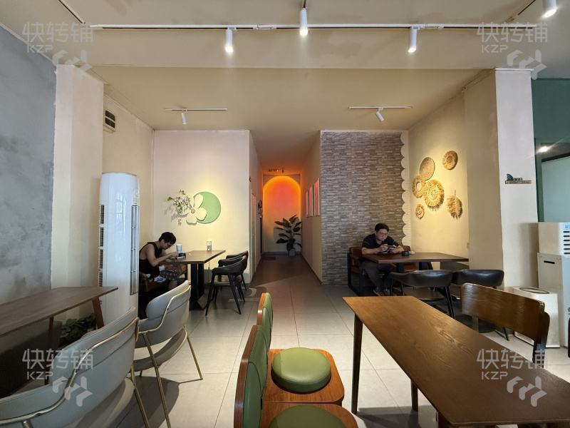 厚街涌口光輝北路‘冷飲店’轉讓【旁邊有市場門口、村口位置、人流量大、周邊住宅密集】