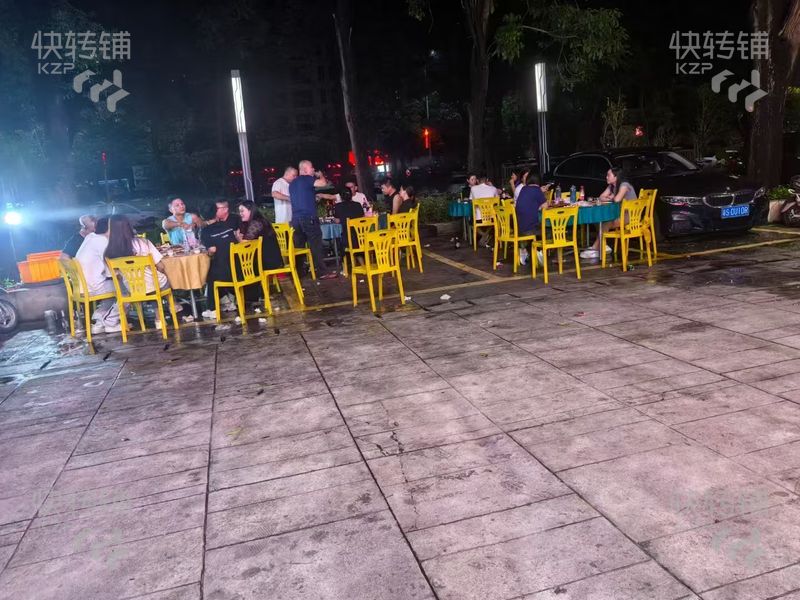 樟木頭‘香樟綠洲’夜宵店轉讓或招合伙人【上下兩層，萬人成熟小區樓下，人氣旺，可外擺12臺】