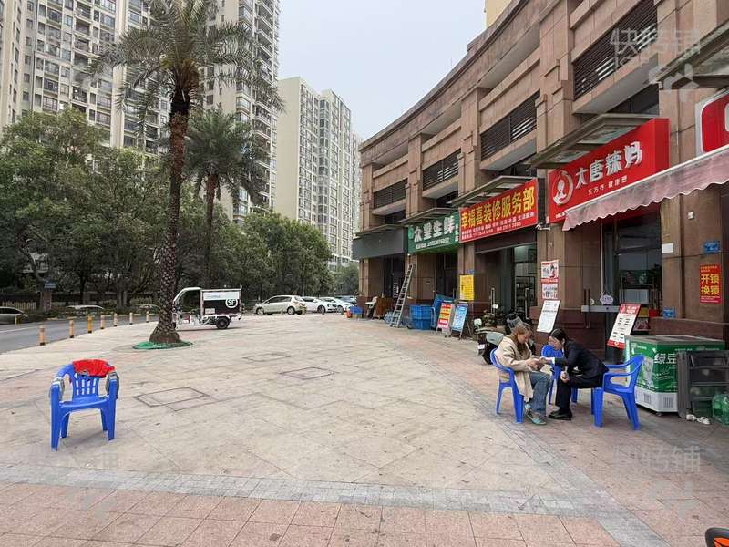 低價急轉 南城世紀城幸福公館減肥美容店轉讓【小區出入口，對面中信凱旋國際，每天進店客源穩定，看店提前電話預約】