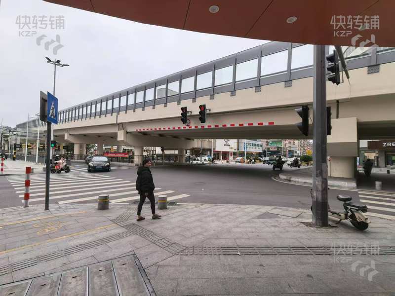 塘廈‘花園街’連鎖鹵味店轉(zhuǎn)讓【十字路口轉(zhuǎn)角位、旁邊商場(chǎng)、人流集中、營(yíng)業(yè)額穩(wěn)定在3000+】