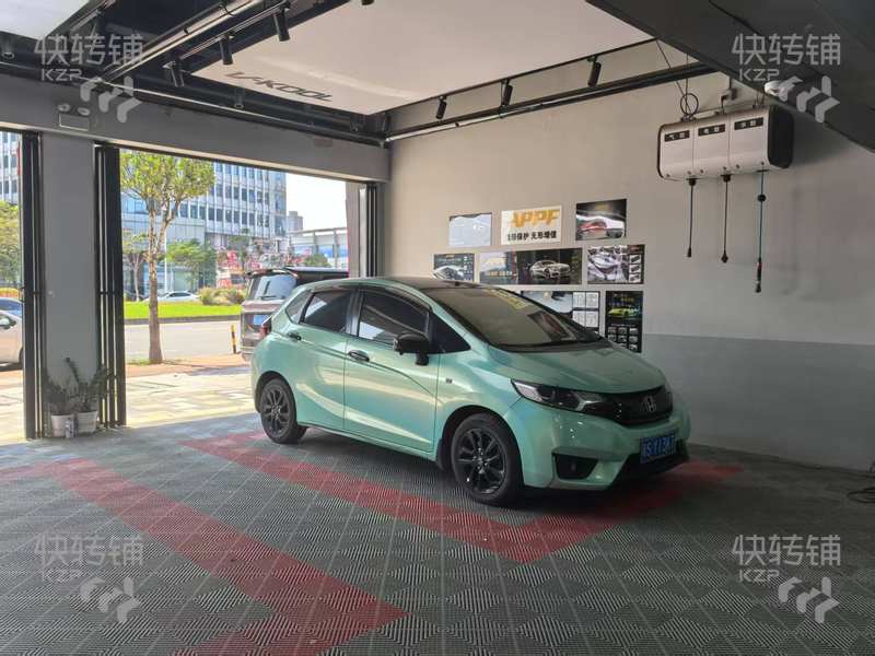 樟木頭’泰安廣場‘汽車貼膜店轉讓【東深路臨街位置、門口停車位、全新精裝修、合適各種汽車美容項目】