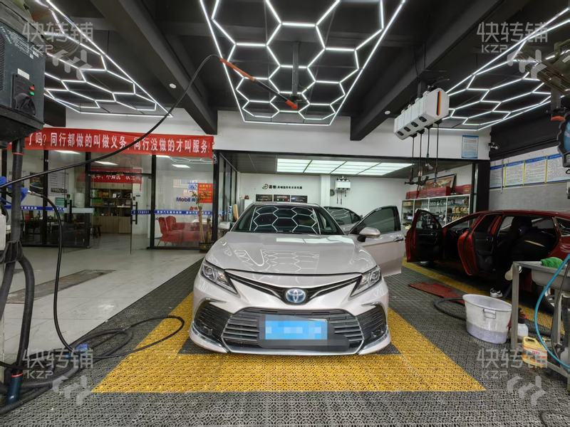 謝崗振興大道‘汽修店’轉讓【交叉口處、每天進店20-30臺車，租金便宜，門口停車位充足】