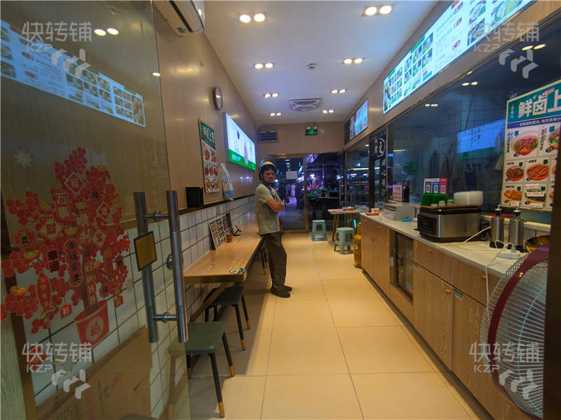 大嶺山鎮(zhèn)中心餃子店轉(zhuǎn)讓【市場入口處，旁邊小區(qū)和大型住宅、附近大嶺山廣場、天和百貨】