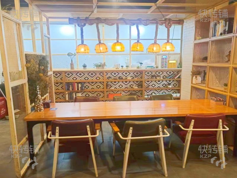 常平天鵝湖加盟咖啡店轉讓【毗鄰三叉路口，周邊有多個小區、夜市街，天鵝湖廣場、酒吧集中】