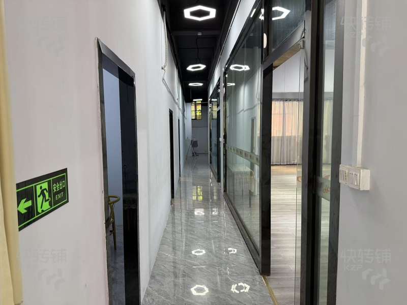 大朗黎貝嶺舞蹈培訓+美容轉讓【華為商圈，公寓住宅密集，工廠環繞，人流量大，學員會員穩定】