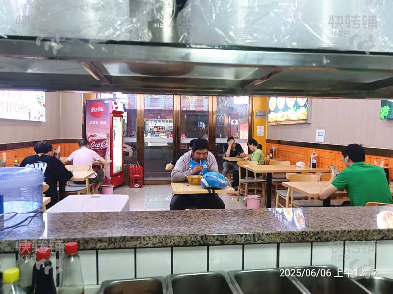 大朗“大井頭”餐飲店轉讓【附近工業區、公寓住宅圍繞，餐飲一條街，消費集中，營業額2000+，合適各種餐飲】