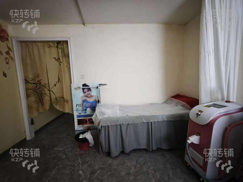 南城萊蒙附近美容美甲店轉讓【上下兩層，近夜市美食街，附近寫字樓，住戶多】