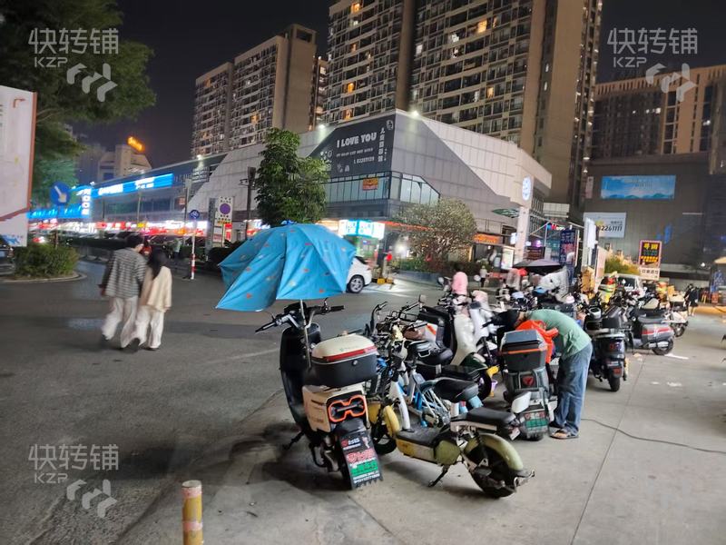 長安萬科中心拐角位花店轉讓【雙面門，外擺區大，中心區商圈，附近公寓住宅、寫字樓大廈、商場等圍繞，可空鋪，合適各行各業】