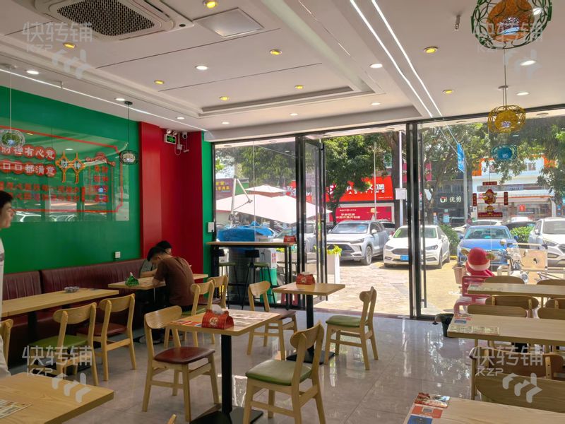 大嶺山加盟糖水餐飲店轉讓【可空鋪、旁邊是沃爾瑪、周邊小區樓盤集中，人流量旺】