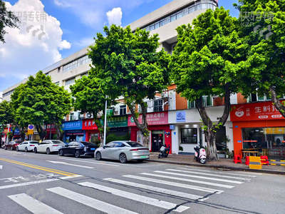 東城新世紀星城'咖啡館'轉讓【幾大小區包圍著、入住率高、可空鋪做任何行業】