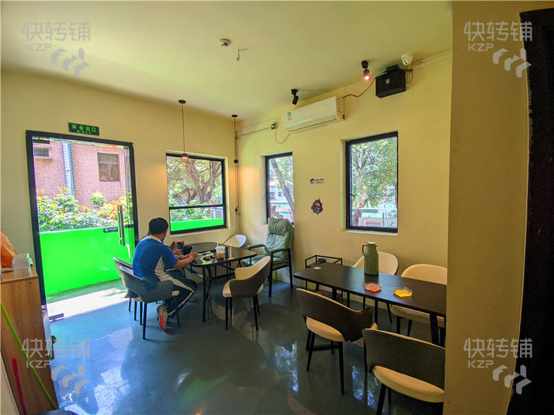 深圳沙井奶茶店轉(zhuǎn)讓【轉(zhuǎn)角位、獨棟、城中村住宅區(qū)入口、對面是幼兒園旁邊是高中】