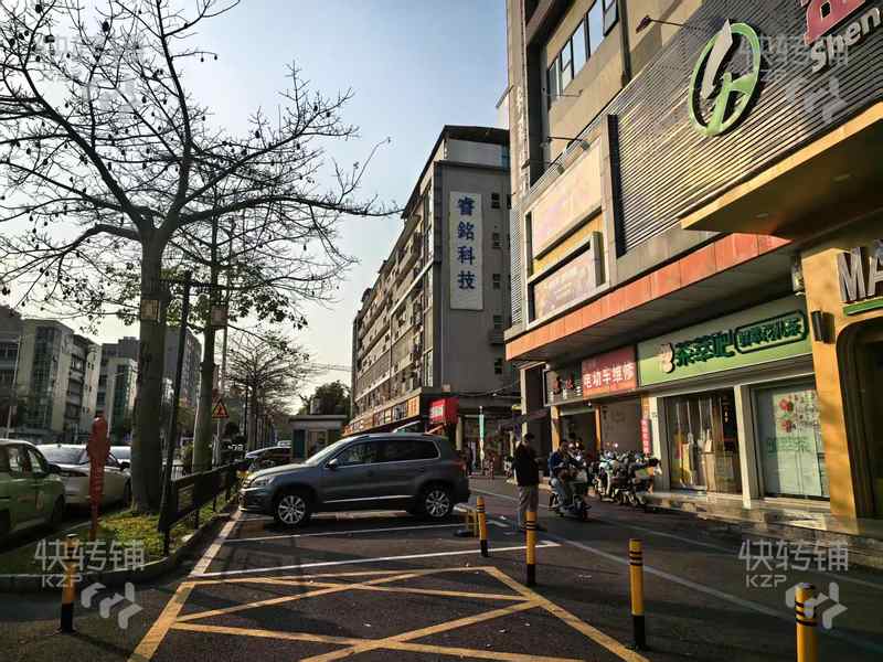 深圳龍華新田（茶萃吧）轉讓【盛鑫百貨出入口、美食聚集地、科發工業園地段、周邊住戶密集】可空鋪