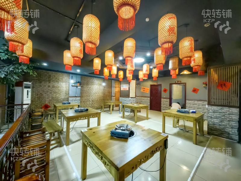 長安‘靖海東路’ 地攤酸湯火鍋店空鋪轉讓【豐潤購物廣場斜對面、對面東方雅苑小區、周邊大廠區多，停車方便】