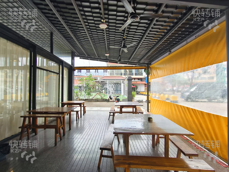 大朗蓮大路井岡山土菜館轉讓【挨著幾萬人的工業園，旁邊是蓮湖幼兒園，后面是公園，對面一排都是公寓，住宅人口密集】