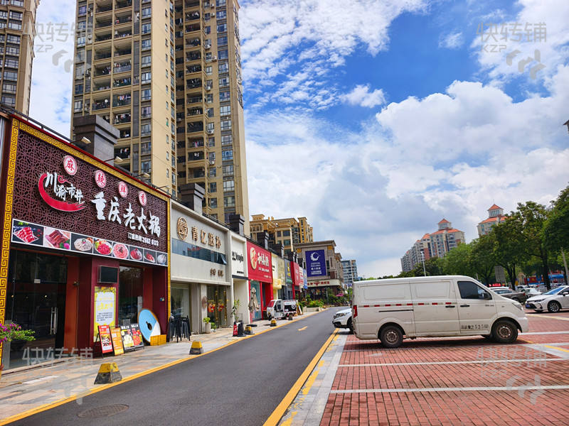 南城西平重慶火鍋店轉(zhuǎn)讓【5年老店、周邊高端小區(qū)集中、入住率高、門口有大型停車場】