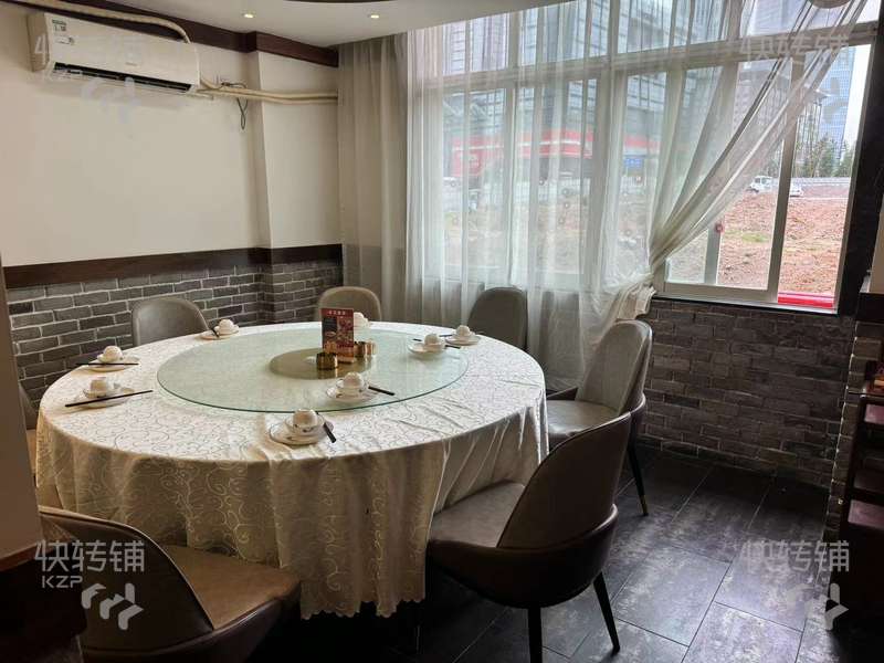 東城怡豐路餐廳轉(zhuǎn)讓【全新精美裝修，商業(yè)中心街鋪，大型住宅小區(qū)，寫字樓環(huán)繞，消費(fèi)能力強(qiáng)】