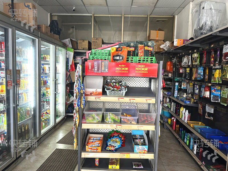 黃江公常路便利店轉讓【挨著農貿綜合市場，工業區、出租房圍繞，租金便宜，平均營業額穩定】