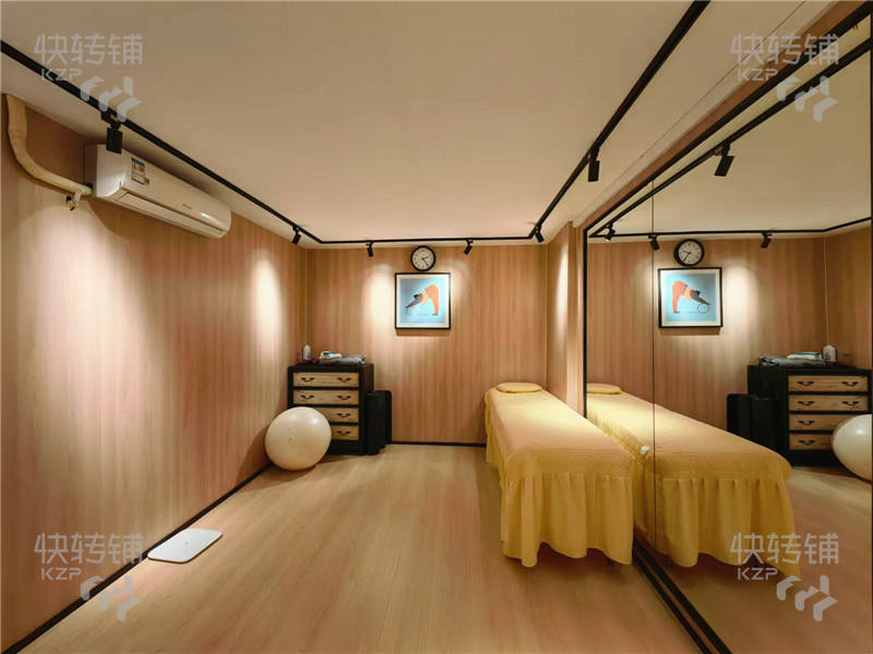 東城‘新世紀(jì)星城’瑜伽館轉(zhuǎn)讓【裝修精美別致 、小區(qū)樓群環(huán)繞、10萬住戶商圈、適合多種行業(yè)】