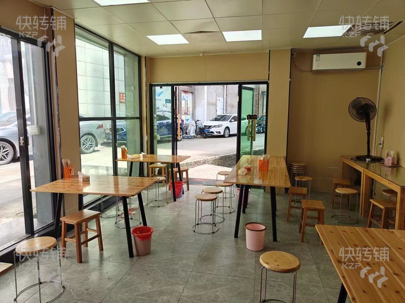 南城‘鴻福路口’國際商會(huì)大廈快餐店轉(zhuǎn)讓【處寫字樓、轉(zhuǎn)角位、前面即將開通地鐵莞太站】