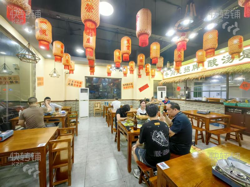 長安‘靖海東路’ 地攤酸湯火鍋店空鋪轉讓【豐潤購物廣場斜對面、對面東方雅苑小區、周邊大廠區多，停車方便】