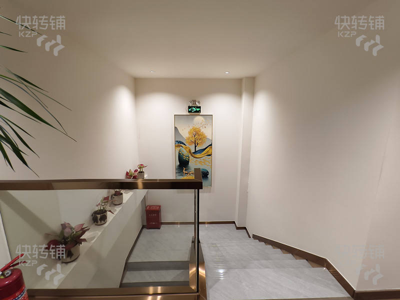 東城嘉宏錦園小區(qū)‘美容養(yǎng)生館’轉讓【幾大小區(qū)包圍著、富人入住率高、會員300+、質量高】