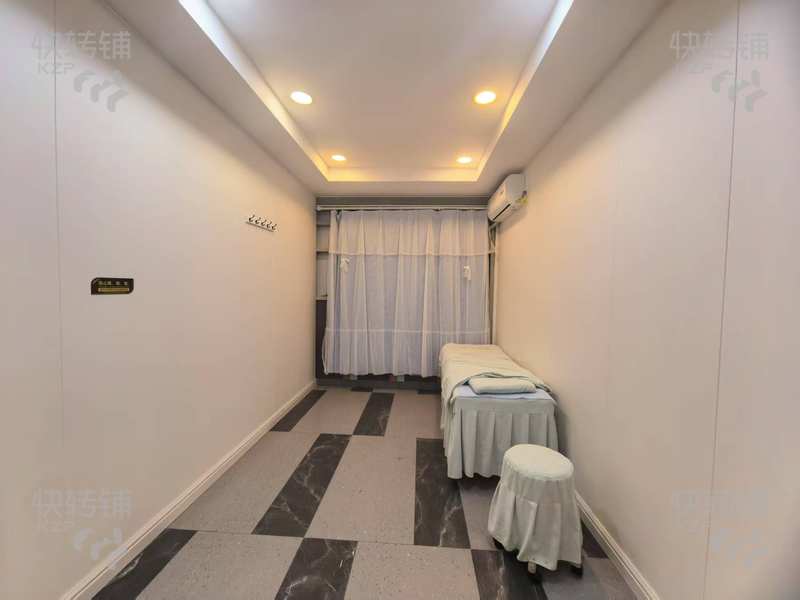 急轉，中堂中心區‘采耳·修腳·足療·SPA店’轉讓【正對萬和百貨、商業夜宵街、附近人口集中、住戶多】