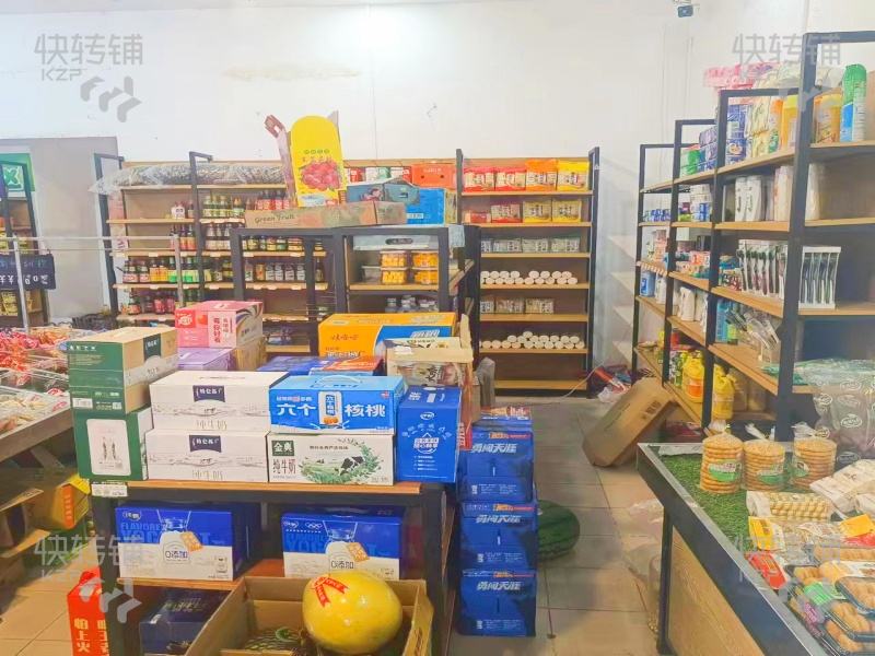 東城‘樟村南路’水果店轉讓【營業額5000+左右、轉角進出位、公寓出租房多】