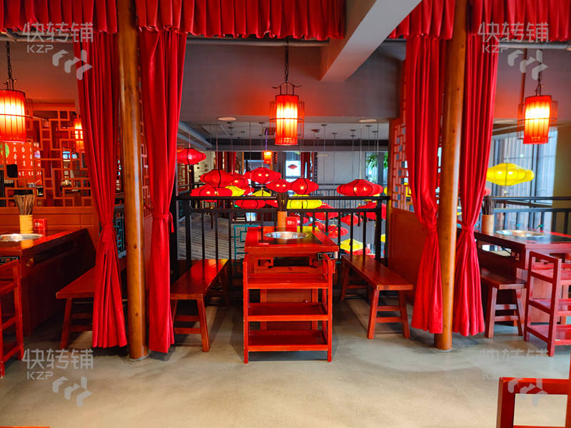 鳳崗宏盈工業(yè)區(qū)火鍋店轉(zhuǎn)讓【轉(zhuǎn)角位、停車場(chǎng)進(jìn)入口處、大眾園酒店旁、幾大小區(qū)圍繞、近鄰深圳】