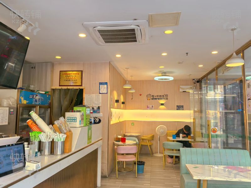 急轉，清溪商業廣場門口’奶茶店‘急轉【旁邊市場、周邊很多工廠工業區、公寓住宅集中】
