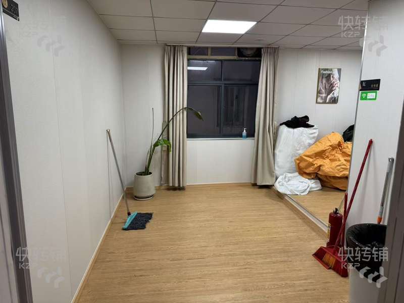 橋頭上悅匯購物廣場‘養(yǎng)生館’轉(zhuǎn)讓【多年老店，每天穩(wěn)定客戶進店，小區(qū)公寓住宅環(huán)繞、附近多個商場】