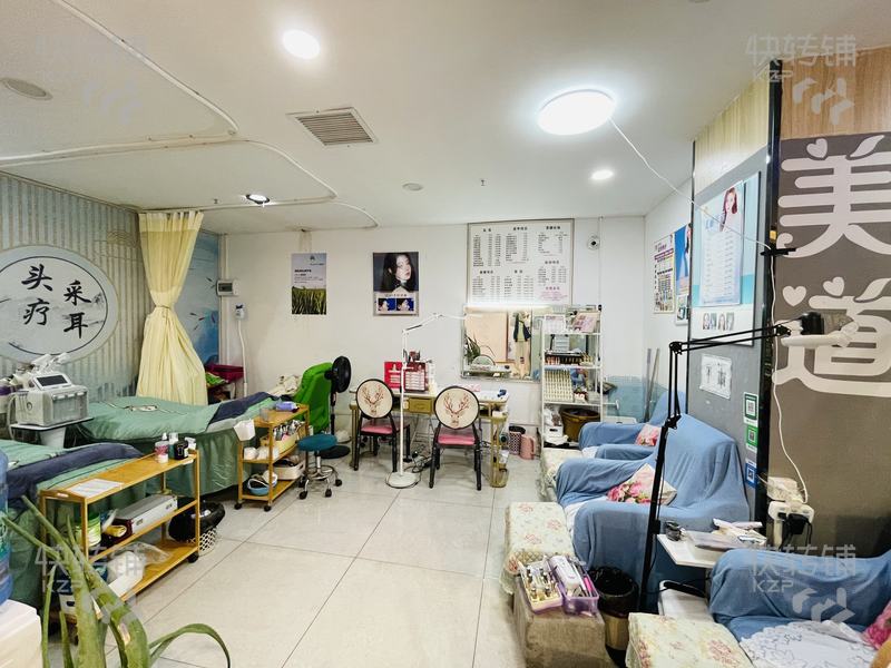 厚街白濠“綠洲路”美甲美容轉讓【商場內、住宅小區入住率高，租金便宜，適合新手投入】