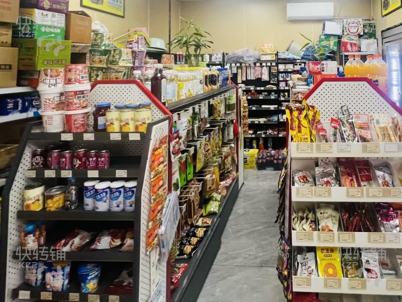 塘廈‘石潭埔崖山公園’出入口便利店轉讓【營業額4000+、宵夜美食一條街、公寓出入口一樓、工業區圍繞】